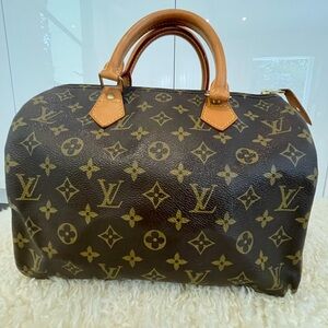 LOUIS VUITTON MONOGRAM SPEEDY 30 , excellent condition